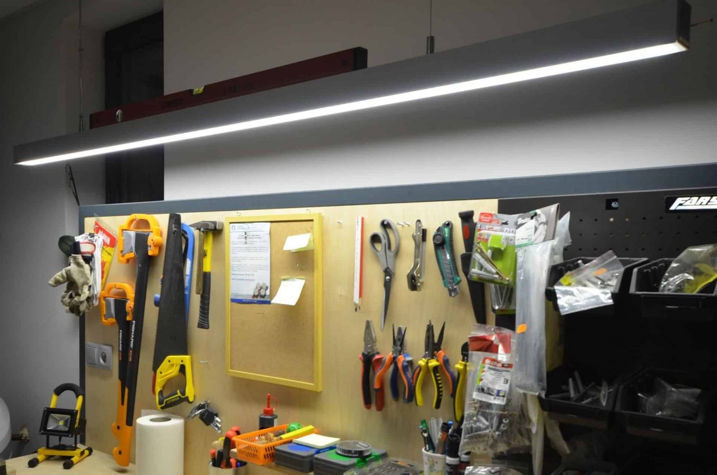 Oświetlenie LED w garażu- lampa Inter